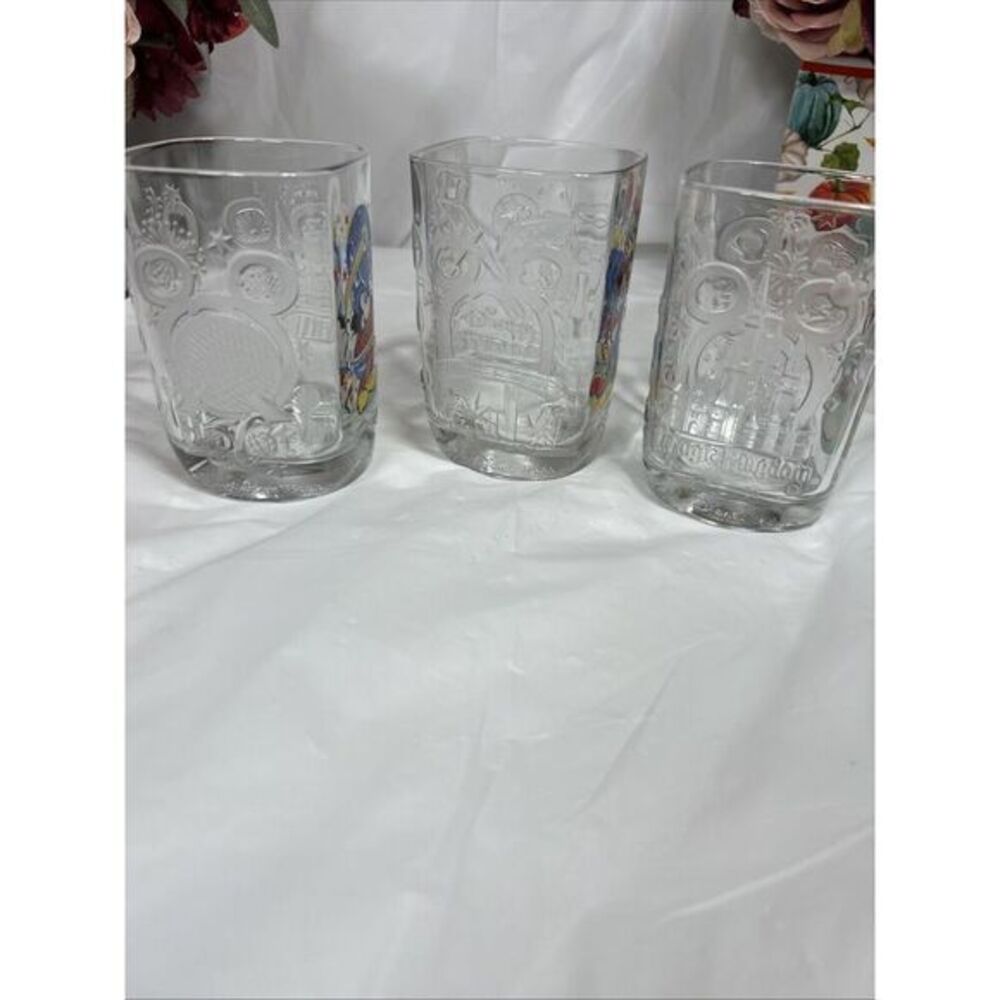 Walt Disney World 2000 McDonald's Celebration Mickey Mouse 3 Square Glasses. - Picture 5 of 13